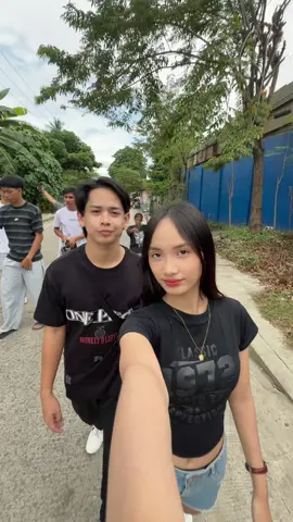 Love attack sa daan @boyseth @leah 