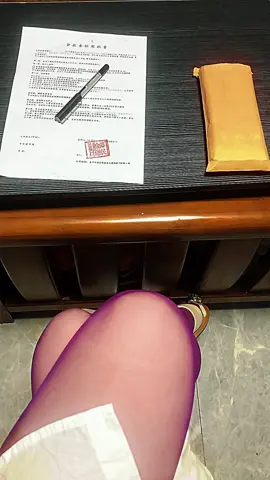 今天給弟弟面交，弟弟總是看我的腿，還要跟我握手#債務整合 