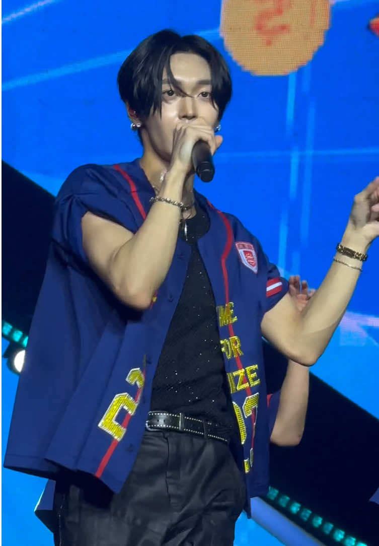 #wonbin #riize #cutecat #RIIZINGLOUDinKualaLumpur🧡🇲🇾 