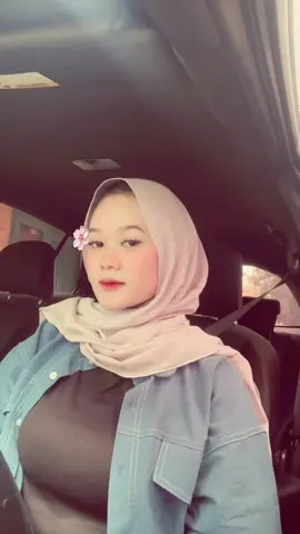 sekali kali😭