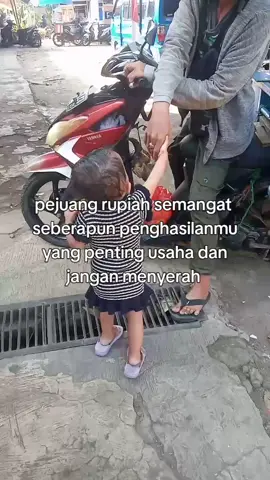 Q tak menuntut hidup mewah denganmu,Yang penting kaamu tak berhenti berusaha untuk memenuhi kebutuhan keluargaku,Trimakasih suamiku  tetap semangat #foryou #fyp #fyppppppppppppppppppppppp #pejuangrupiah#pejuangnafkah 