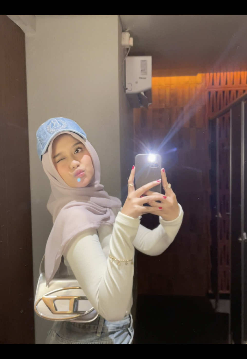 baik hati, setia, penyayang, penurut= aries🥰