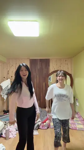 할머니집 같은 곳에서 ..#정신놓고 