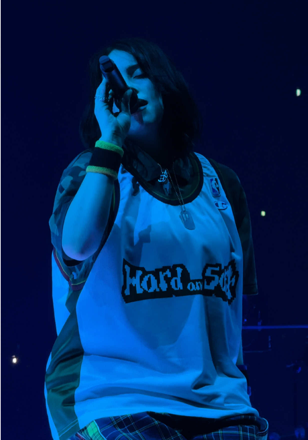 @BILLIE EILISH performing “my future” at her show in Tokyo, Japan!