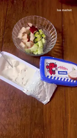 Cheese Tub လေးနဲ့ Fruit salad လေးကိုလဲ ဒီလိုလုပ်စားလို့ရတယ်နော်။ #cheesetub #cheese #cheesespread #luamarket 