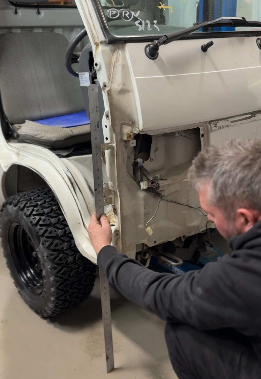 Big tyres, lift and clearance.. #4x4show on Friday