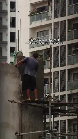Trong các nghề , nghề Làm Cha Mẹ là vất vả nhất phải không . Gửi những người con đang chật vật cố gắng trong cuộc sống này 😊 . Cha cũng mệt , cũng có nỗi sợ riêng cha nhưng vì Cha là Cha của con , chẳng thể nào chịu được sự thiếu thốn khi có con nên hàng ngày cha vẫn cố gắng vật lộn với cuộc đời , vượt qua nỗi sợ , mệt mỏi bao nhiêu nhưng được nhìn con lớn lên từng ngày ,con trở thành niềm ước của cha mẹ , dần trưởng thành hơn .  Dù hôm nay có khó khăn , mỏi mệt đến mức nào nhưng hãy cứ bình tĩnh , cố gắng hơn nữa rồi mọi chuyện sẽ qua nhé 😊 #hanoi #ba #chame #fyp 