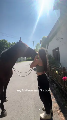 #horse #myfirstlove #fyp #viral #foryoupagee chelsi❤️
