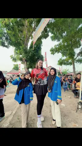 Sikakak dua ini tiba tiba dtg trus bilang, kak boleh foto kak? Boleh donggsss kubilang 🤣#fyppppppppppppppppppppppp #kknstitbbbandartinggi 