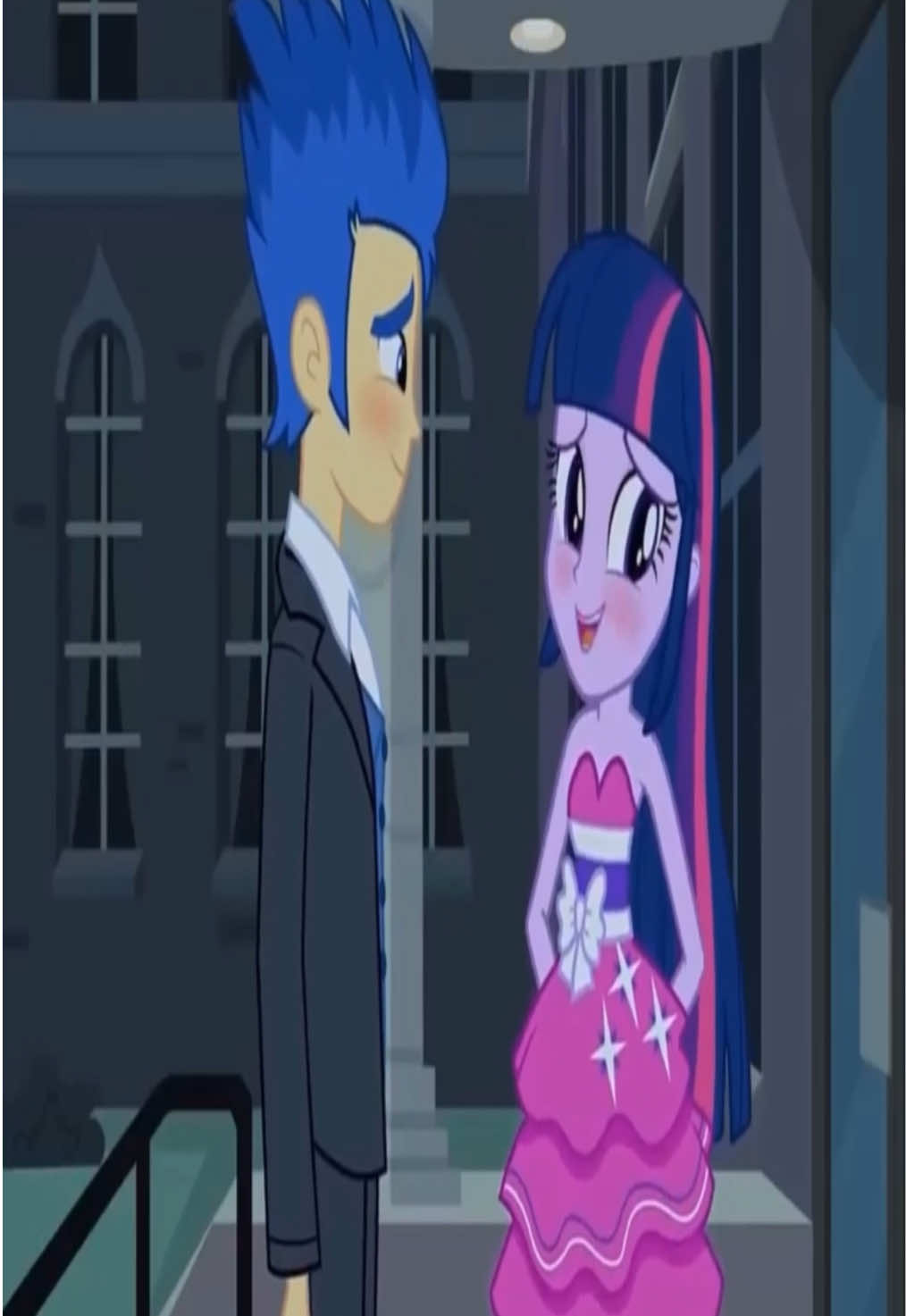 should’ve been canon 😞 #twilightsparkle #flashsentry #flashlight #mylittlepony #mlpedit 