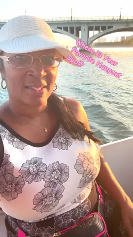On the Detroit River. #fyp #genx #detroitriver #boatinglifestyle #girlyboatlife #detroitgirlsboat #trending #boather 