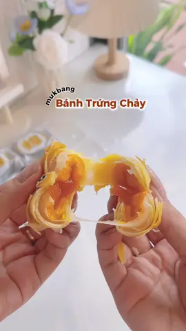 Ăn cuốn lắm 🤤✨#banhtrungchay #mukbang #banhtrungchaynganlop #cherryunboxx #viral 