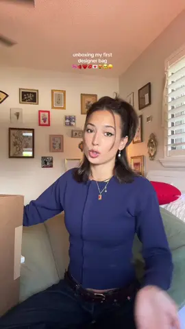 unfortunately this is NOT an ad 😞 #unboxing #designerbags #designer #designerunboxing #haul #newpurse @Vivrelle 