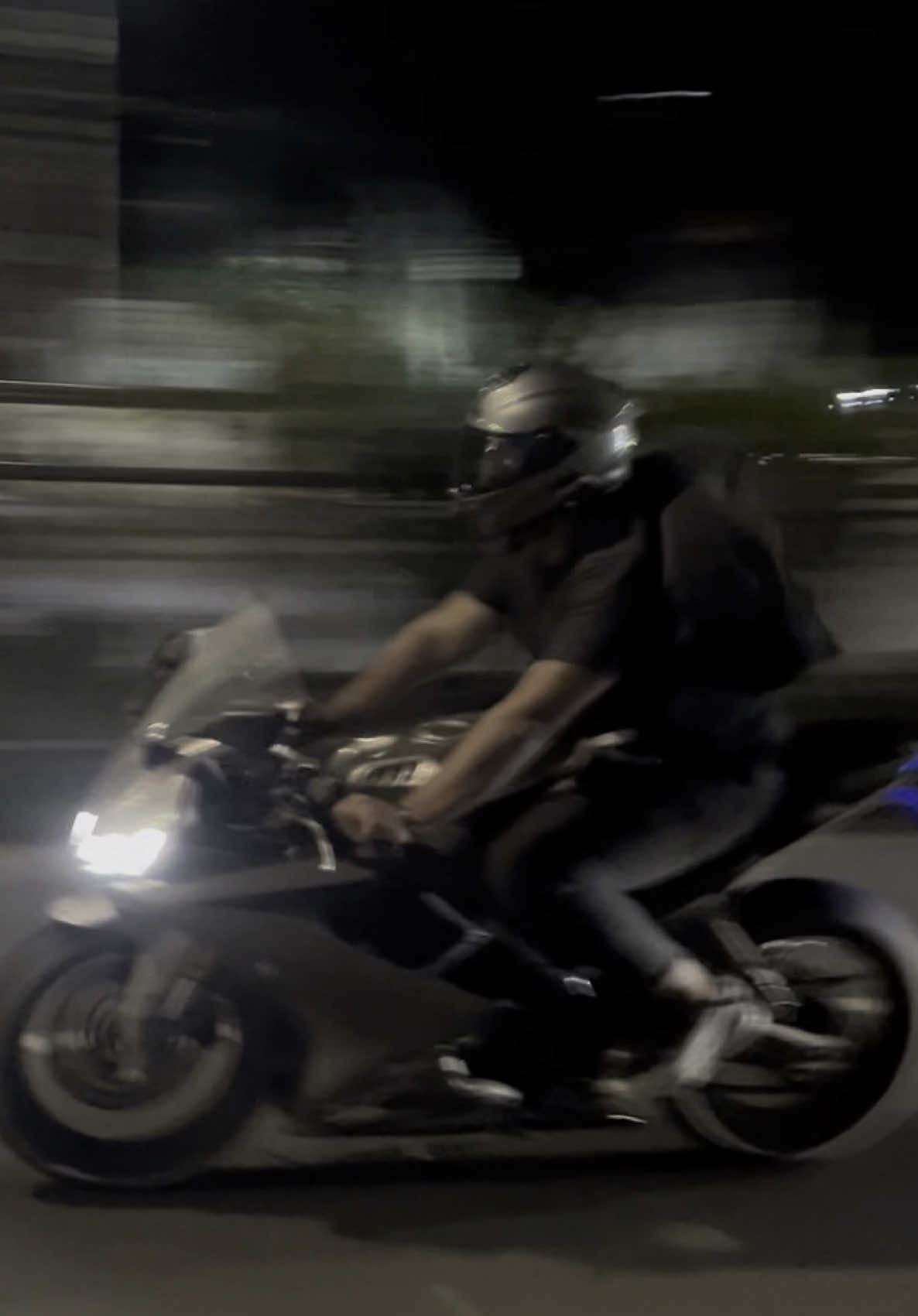 Halkar upore rush ride  #foryoupage❤️❤️ #yamahar15 #nightride #foryoupageofficiall #foryouuuuuuuuuuuuu 