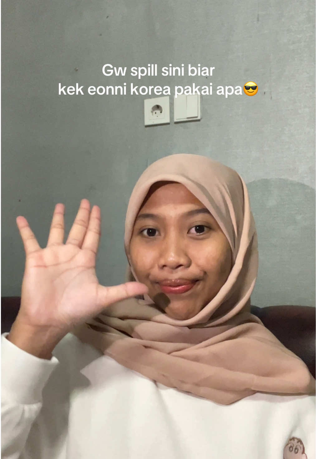 Pede sekarang soalnya skin gw kek eonni Korea pakai Glow & Lovely GlassBright Ultralight Gel Cream dari @glowandlovely  #glassbright #skincare #koreanglassskin #GlowUp #review #korean 