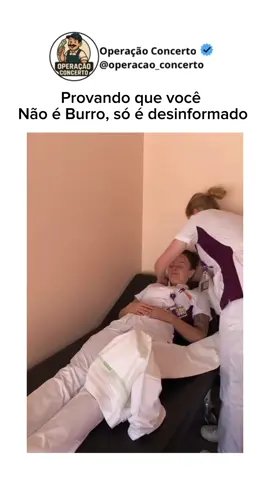 ✨ Essa técnica é tão simples quanto genial! Com apenas um lençol, a enfermeira consegue colocar a pessoa acamada na posição sentada — com segurança, conforto e sem esforço exagerado. 💡 Ideal para quem cuida de idosos ou pessoas com mobilidade reduzida 💪 Reduz o risco de lesões para o cuidador 🛏️ Dá mais dignidade e conforto para quem está na cama ✅ Rápido, prático e eficiente Cuidar bem também é usar a inteligência a favor da saúde. Pequenas técnicas podem gerar grandes transformações no dia a dia de quem cuida e de quem é cuidado. 👉 Marque um cuidador que precisa ver isso! 💙 Siga @50maisvoceoficial pra mais ideias que realmente fazem a diferença. 📲 Compartilhe com aquela pessoa 50+ que você ama! Créditos: @nurses.edge 👏🏻👏🏻👏🏻 ⚠️ To the creators: I noticed you’ve allowed remixing your videos. I made a remix and, of course, gave full credit. If you’d prefer me to remove it, please let me know and I’ll do so immediately. Congratulations for the amazing content! #50maisvoceoficial #idoso #idosa #senior #longevidade      