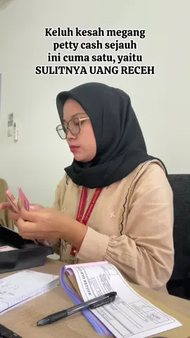 Untung KO & Admin outlet suka nukar uang receh ke bank dan tim FA bisa nuker ke mereka, jadi cukup membantu hihi... #finance #officelife #worklife #masyaallah #kantoran 