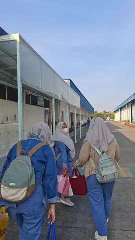 See u , sukses yah diluar sana 🤗🤗 @srikemuningsih @gdstianaaaaaahh7 @s.jlynti2  #fyppppppppppppppppppppppp #see #sampaijumpa #pabrik #buruhpabrik 