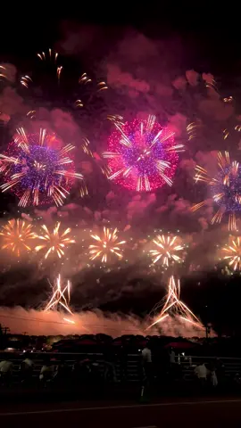 赤川花火大会 2025 🎇🎆 Today’s event is wild❤️‍🔥  📍Yamagata Prefecture 🇯🇵 @akagawahanabi ありがとう🙌🙌 follow for more “Japan Scenery” ⛩️ •••••••••••••••••••••••••••••••• 👋 From Japan to the World 🌎  🎬 Daily Dose of Japan 日本🇯🇵 🔍 TikTok:japanyasumi | Instagram: lostwithmarc [◉°] 🤳 iPhone 13 Pro 🎥  2025 年 •••••••••••••••••••••••••••••••• Follow Japan Yasumi for more weekend Travel Guide in Japan 🇯🇵❤️ #fypage #fireworks #foryou ##fyp #赤川花火大会 