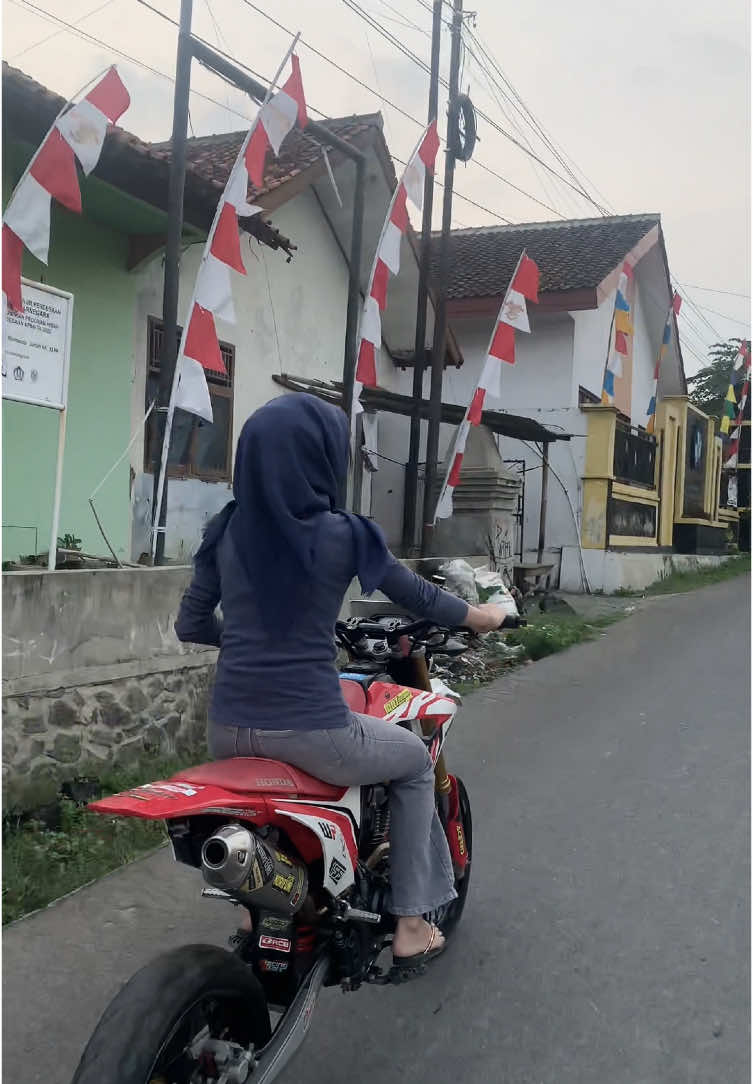 tutori muter sek sak serr an  #crf150l #crf #foryoupage #supermoto #fyp 