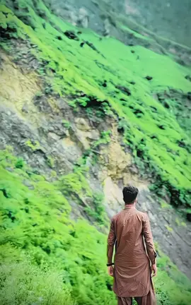 Suno tho zara ❤️🗻⛰️.   #mirzo_latif_2 #mirzo_latif #mirzo_latif_official #kumratvalley_kpk_pk #kumrat_velly_kpkpakistan #nature #tourism #beauty #pakistan 