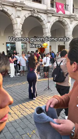 Bella mujer no la conocíamos pero si saben quien es etiqueten acá abajo jajajaja #arequipaciudadblanca #arequipaciudadblanca❤️🌋 #aniversarioarequipa 