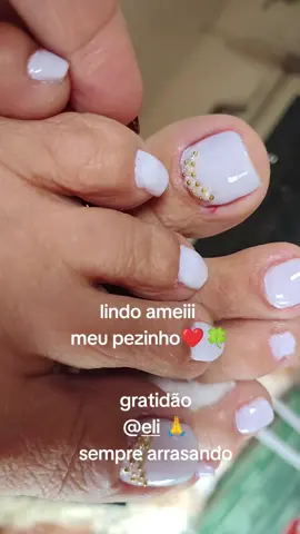 aquela amiga manicure que arrasa sempre🍀🍀🙏🙏🙏🙏 gratidão gatona 😘😻