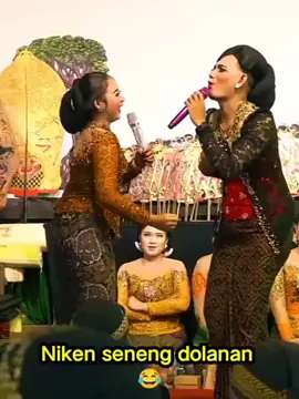 Dolanan apeman #cakpercil #dagelan #sinden #viral #fyp 