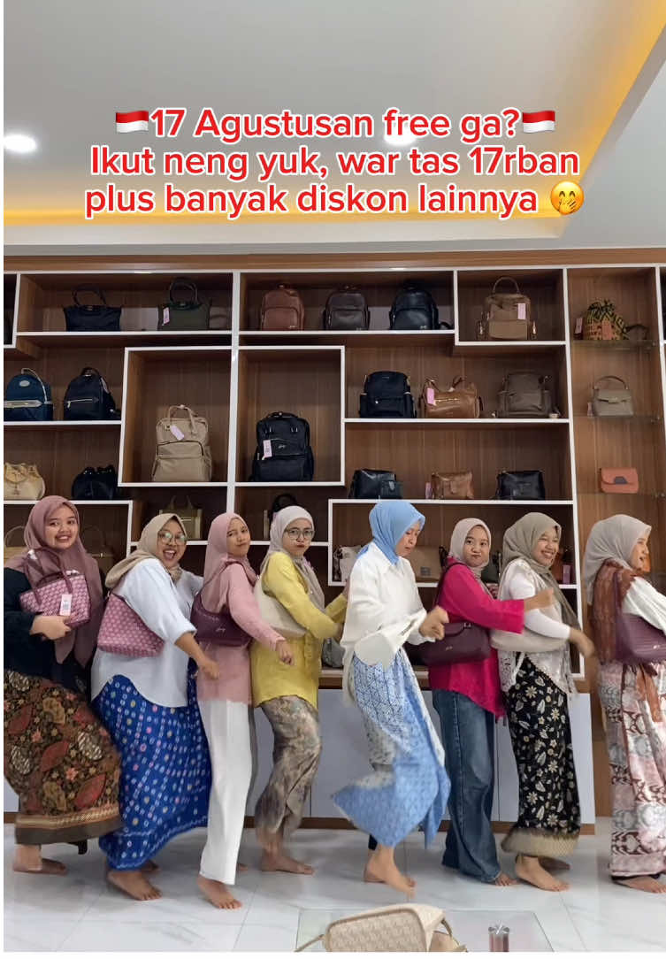 Cuman di Hody tanggal 17 Agustus besok! Tas 17rb sampai war flash sale 17 menit aja😍 yuk pasang alarm kamu sekarang🥳 #promomakanmerdeka #17agustus #promoagustusan #promo17an 