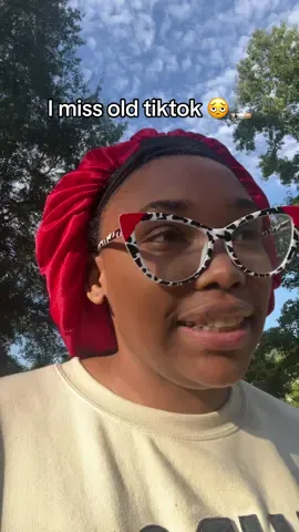 A product every swipe kills me like please 😭 did yall know you can refresh your TikTok algorithm now too? Did it the other day on another page of mine and was flabbergasted. 