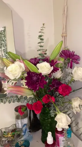 my flower arrangement of the week (I was rushing) #fy #floralarrangements #wlw 