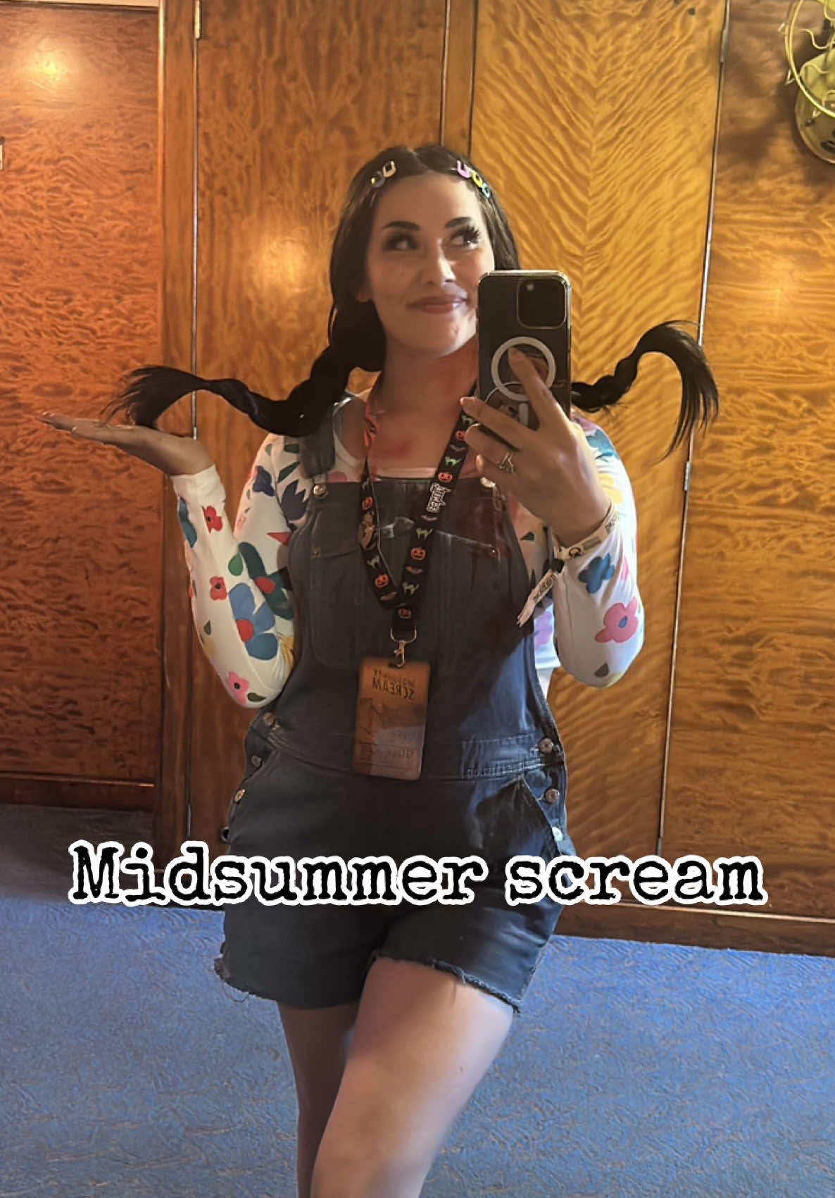 No i didn’t get more videos of this outfit im an idiot 😂 #midsummerscream #siennashaw #cosplay #clowncafe 