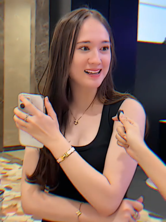 Ini sih udah keterlaluan cantiknya @laura  #lauramoane #laura #fypシ゚ #masukberanda 