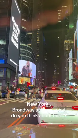 New York.. Broadway at 11pm…Do you like it? #nyc #ny #newyork #newyorkcity #usa #travel #broadaway #trump #visit #together #life #citylife #city #tourism 