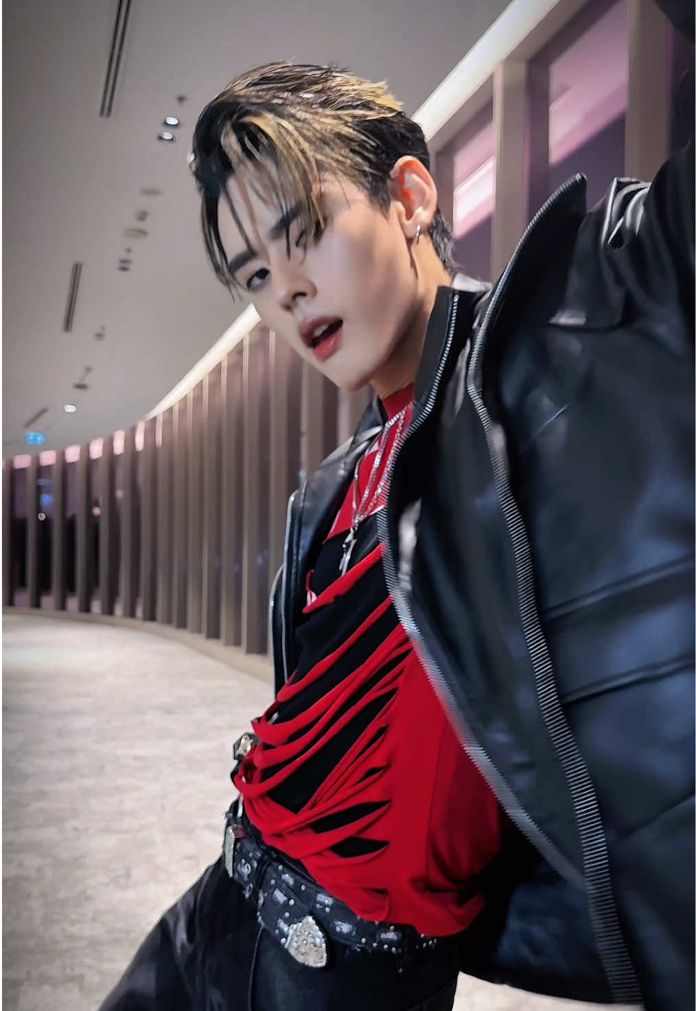 今日穿搭 ✨🖤  #OOTD  PERSES X WEIBO GALA 2025 #WeiboGala2025xPERSES #WeiboCulturalExchangeNight2025 #PERSES  #PERSES_TH