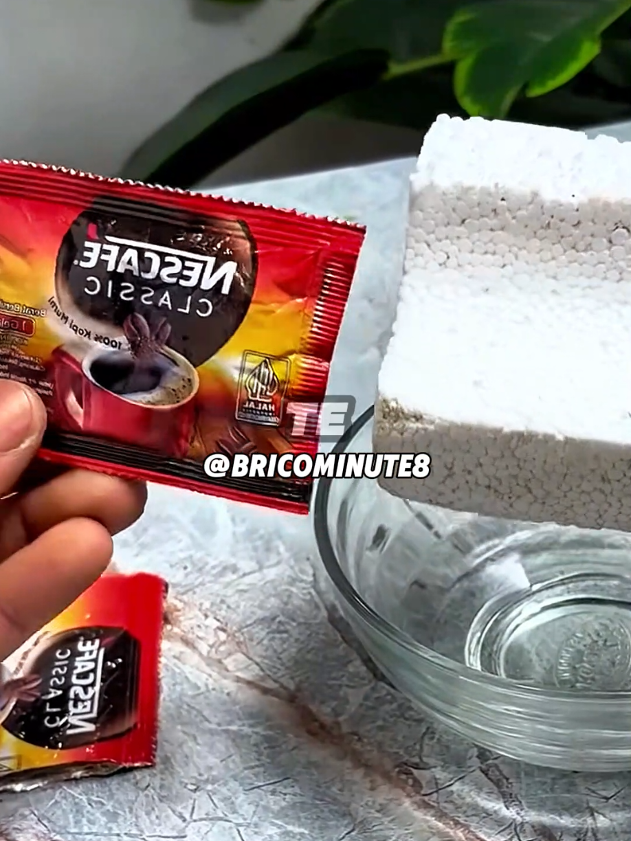 Tu jettes ton marc de café? Regarde ce qu’il peut devenir sur le bois! #astuces #astucebricolage #bricolage #france🇫🇷 #viral 
