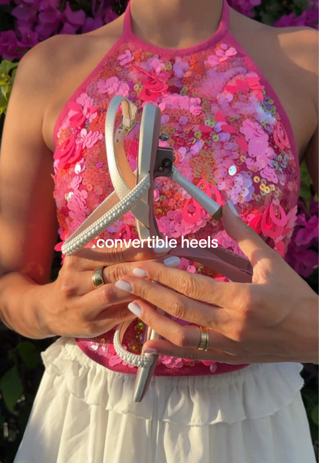 When you find pretty heels that you can convert into flats ✨💖 #fashiontips #fashionhacks #heels #heelslove 