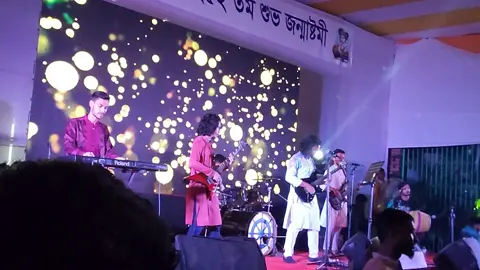 ভগবান শ্রী কৃষ্ণের ৫২৫২ তম শুভ জন্মাষ্টমী উপলক্ষে আয়োজিত সনাতনী লাইভ কনসার্টে #সুদর্শন ব্যান্ড এর #ভ্রমর কইও গিয়া  গান Just অসাধারণ 🔱❤️ ধন্যবাদ এই ব্যান্ড এর সকলকে আমাদের এত সুন্দর একটা দিন এবং গান উপহার দেওয়ার জন্য ❤️🔱🙏 হরে কৃষ্ণ ❤️🙏 #Sudorson #harekrishna #harharmahadev 