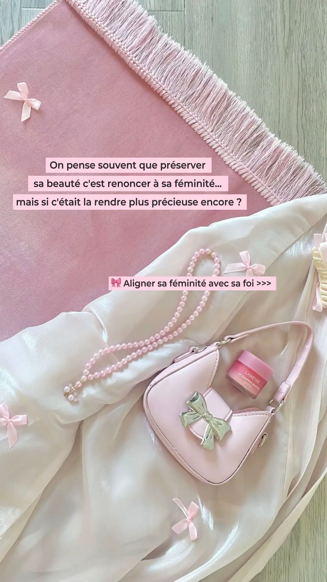 « Al-hayâ (la pudeur) et la foi sont liés ensemble. Lorsque l’un disparaît, l’autre disparaît aussi. » 🤍 ✨« La pudeur n’apporte que du bien. »  (Sahih Muslim) 🌸« La pudeur est une branche de la foi. »  (Sahih Bukhari & Muslim) 🪽« La pudeur est une lumière. »  (Rapporté par Muslim) Et comme l’a dit le Prophète ﷺ : “Le hijab est une lumière” une lumière qui protège, qui purifie, et qui fait rayonner la femme ✨🫶🏻 Qu’Allah nous facilite à tous 🫶🏻 #rappels_islam #rappelislam #islam #fypislam #citationislam #femmemusulmane #phraseinspirante #islamicquotes 