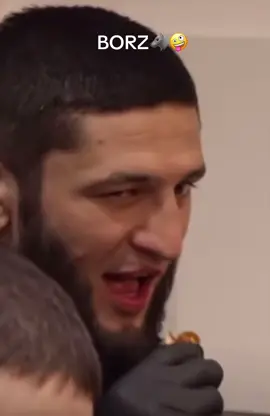 Smesh the chicken then smesh DDP🤪🐺 #khamzatchimaev #ufc319 #chechnya #russia #dagestan