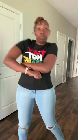 Let me get in on this cause I like this song & dance! 🤣🤣 I tried ya! #42where #itdepends #lizzie😻 #fypシ 