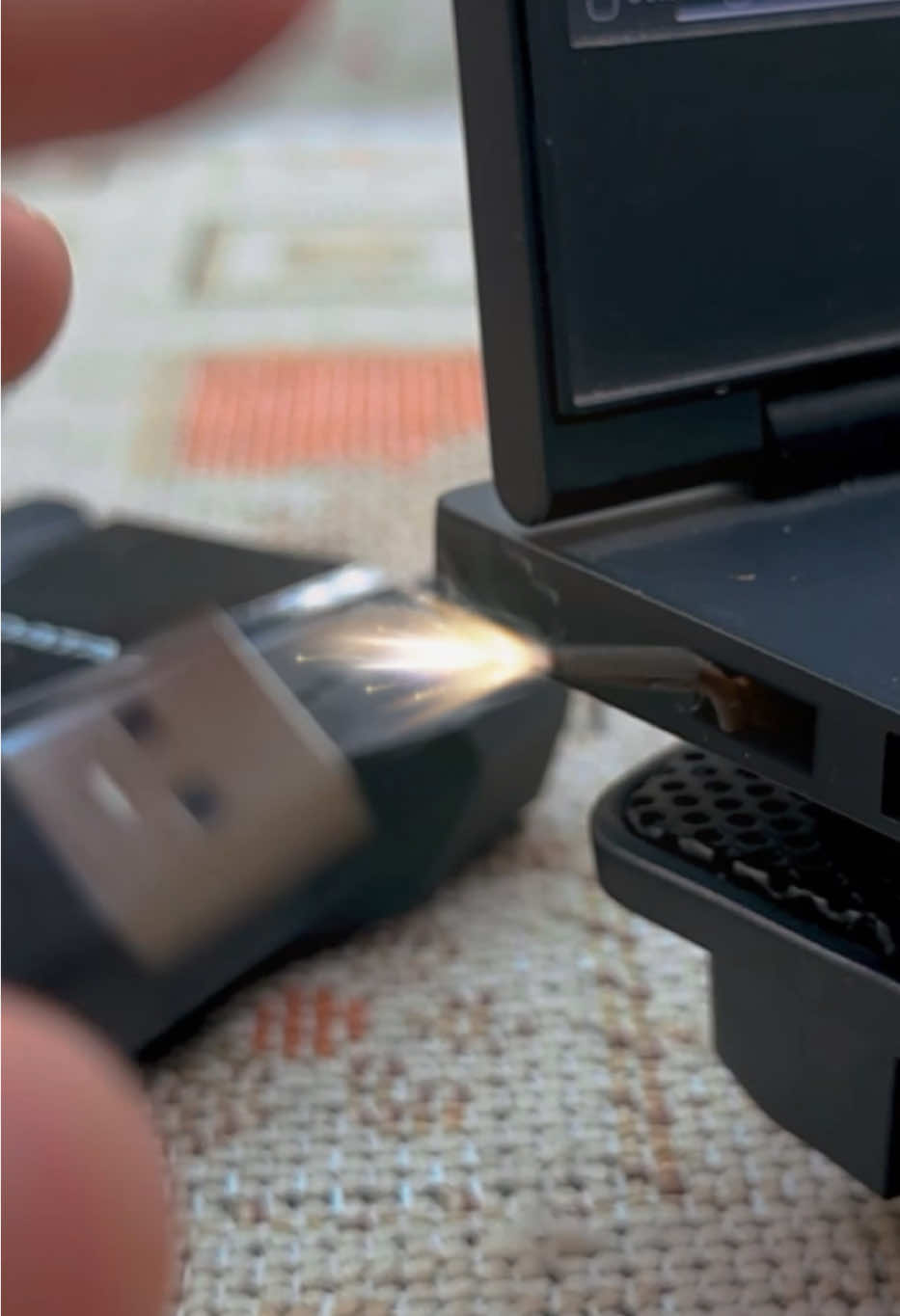 Classic USB #vfx #cgi #blender #usb 