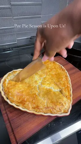 #fallmealideas #potpie #lecreusettiktok #heartshapedcookware 