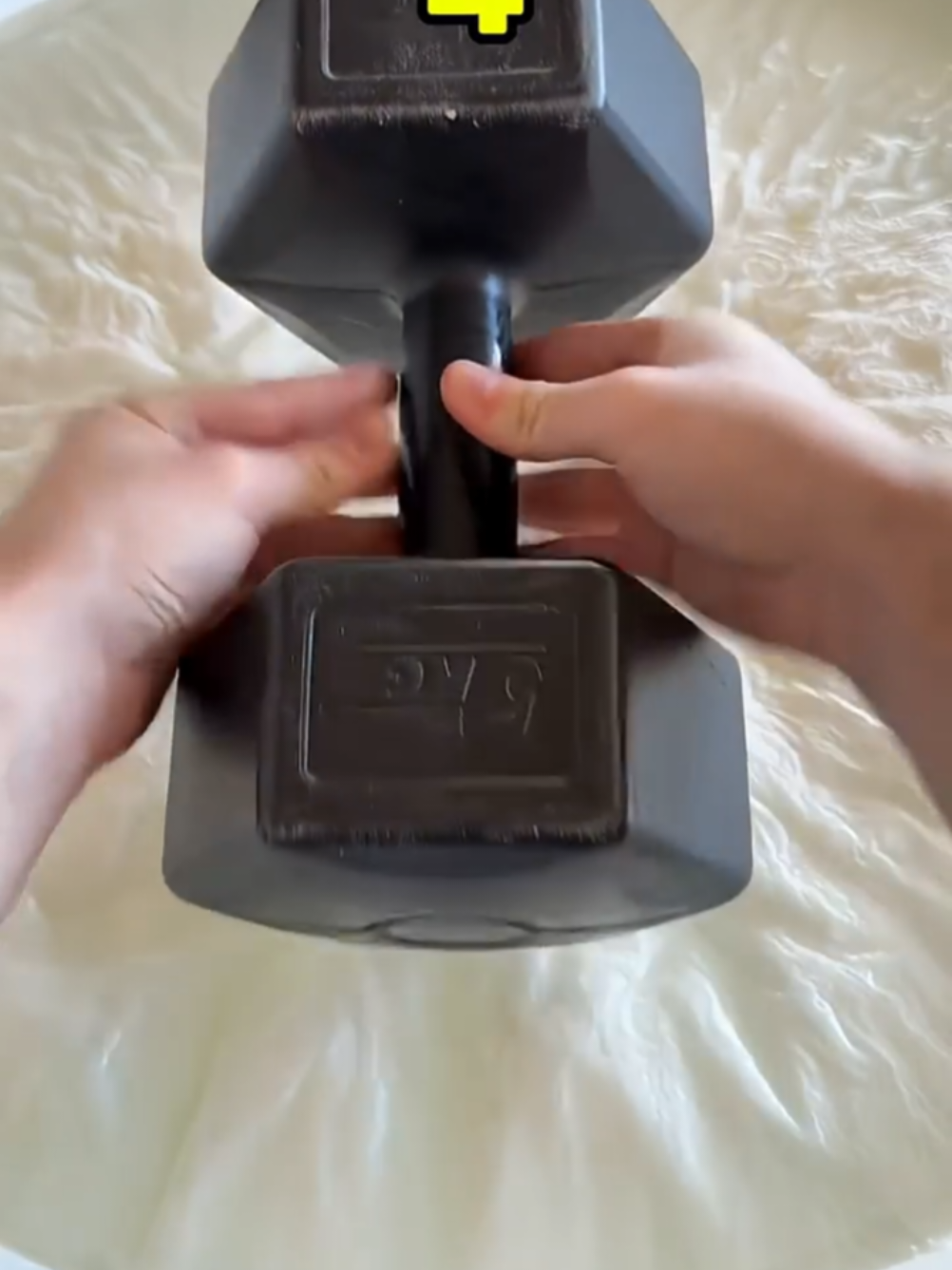 What Size Dumbbell Sinks In Water?#foryou #foryoupage #500k #viralvideos #fyp 