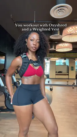 Oxyshred + weighted vest combo 🤍✨ Ehplabs Code: LAYAH for discount #gymgirl #fitnessjourney #workoutmotivation #fullbody #oxyshred 