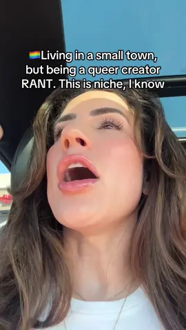 🌈”OMG! Your outfit is so cute!” I will hype you forever, Southern Sisters. And at first I did it with GOOD intentions. But now I know it stresses you out to debate internally if you should delete a positive comment from a lesbian like me. So believe me, I will never stop being a girls girl. 💅 #lgbtq #lesbianlife 