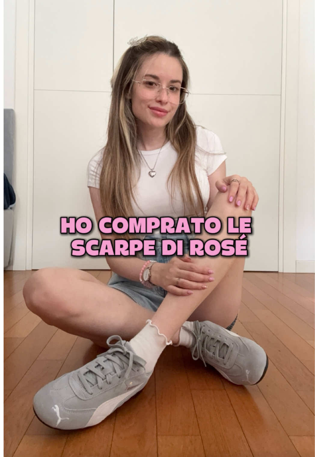 Era destino che le comprassi, giusto? 👀 Vi piacciono? 🩶 #rosé #kpopitalia #blackpink #rosépuma #pumaspeedcat 