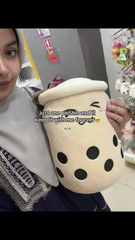 beli la satu boba ni utk kesayangan tu😌 xmampu bgi yg mahal, bgi yg mur2 ni pn dh blh buat dia senyum smpai ke telinga 😆🙂‍↕️ #bobaplushie #plushies #giftideas #fyp #fypシ 
