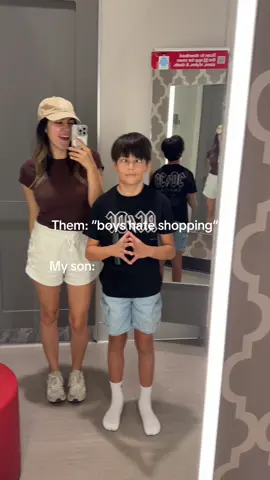 If there's one I taught him it's that shopping is a dance party 🕺🏼