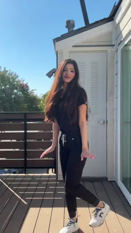 @wearfigs 🖤 #figsscrubs #wearfigs #healthcare #nursesoftiktok #nurse 